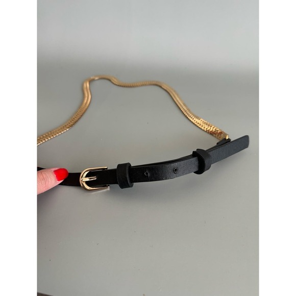 Faux Leather and Gold Tone Fishtail Chain Belt Size Large 32in-37in - Picture 1 of 7